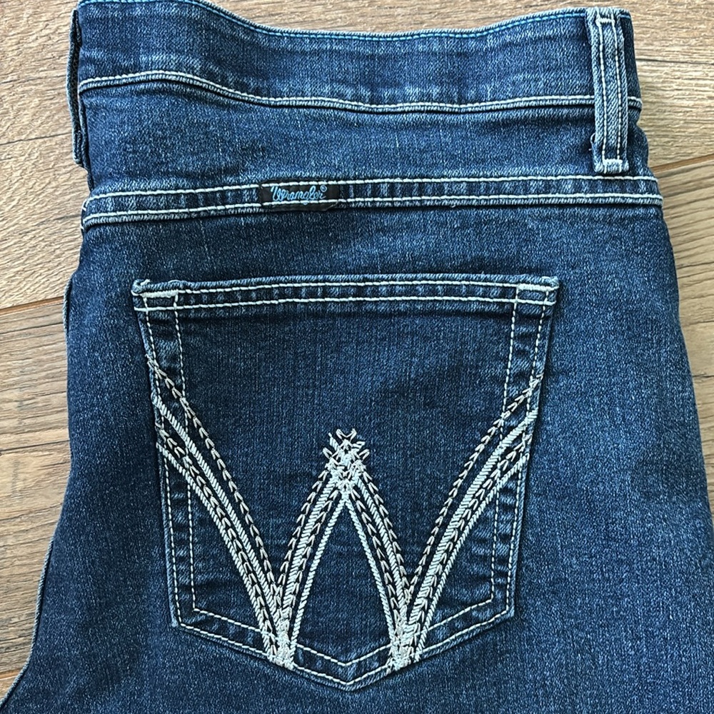 Wrangler Q-Baby Women's Jeans Bootcut Dark Wash Denim Size 32 x 33.5 - Picture 5 of 8